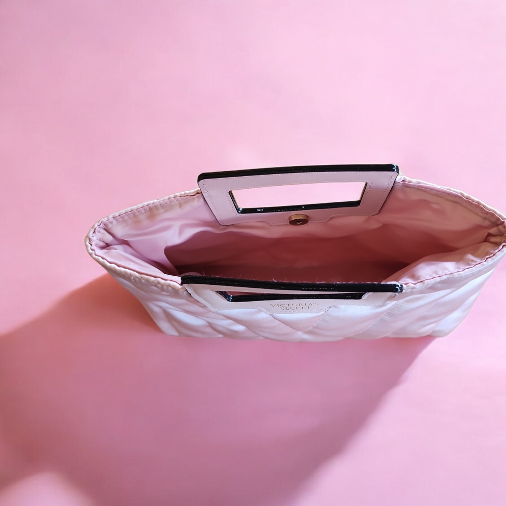 Victoria's Secret Elegant Blush Pink Quilted Clutch Bag - Picture 9 of 10